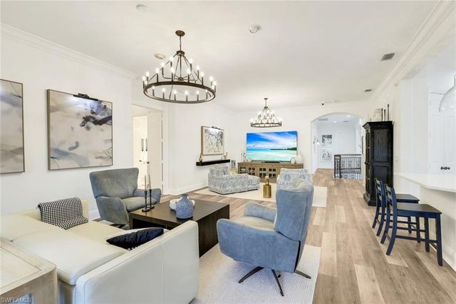 9097 Cherry Oaks TRL 201, Naples, FL 34114