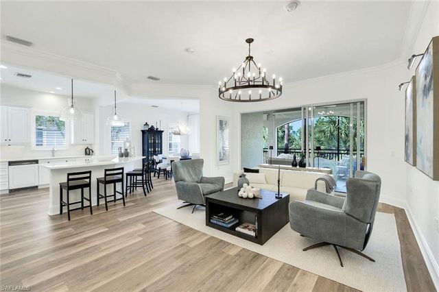 9097 Cherry Oaks TRL 201, Naples, FL 34114