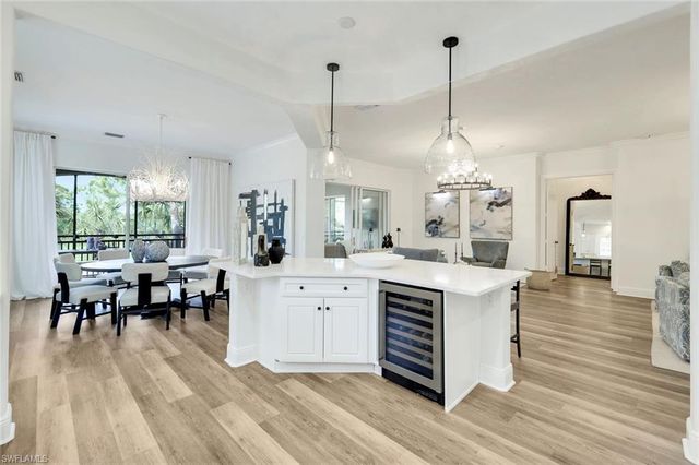 9097 Cherry Oaks TRL 201, Naples, FL 34114