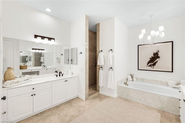 9097 Cherry Oaks TRL 201, Naples, FL 34114