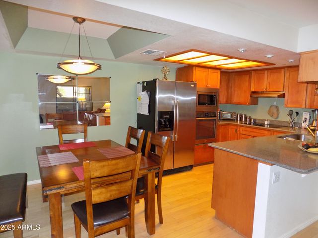 10410 N Cave Creek Road Unit 1027, Phoenix, AZ 85020