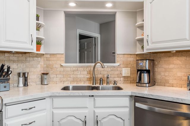 289 Amherst Road, Hebron, OH 43025