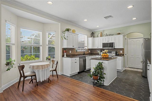 4205 KNOB LAKE COURT, Tampa, FL 33619