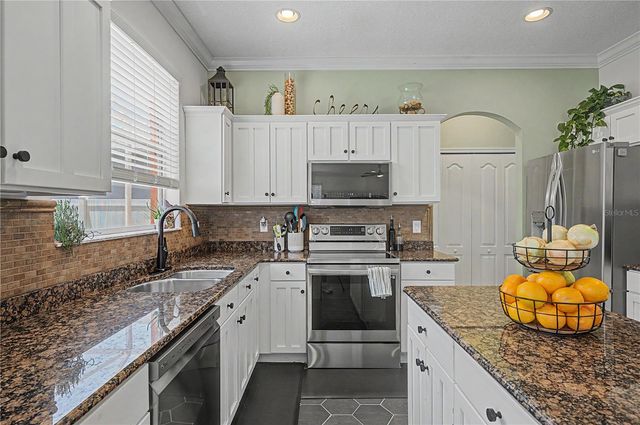4205 KNOB LAKE COURT, Tampa, FL 33619