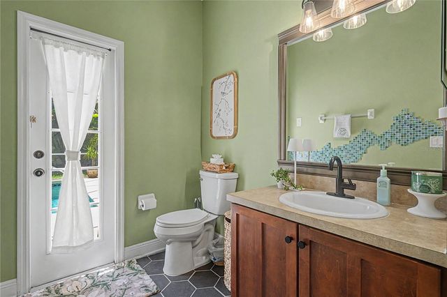 4205 KNOB LAKE COURT, Tampa, FL 33619