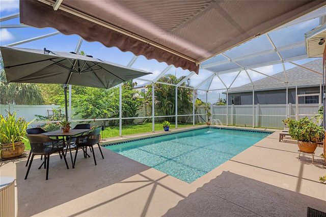4205 KNOB LAKE COURT, Tampa, FL 33619