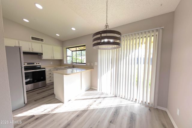 10713 W Campbell Avenue, Phoenix, AZ 85037