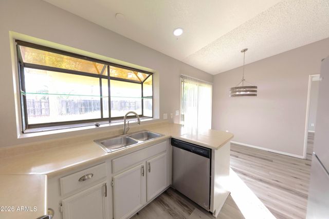 10713 W Campbell Avenue, Phoenix, AZ 85037