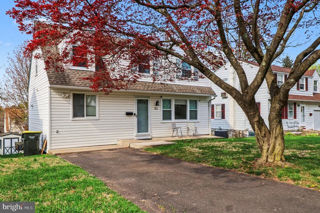 312 WOODLAWN AVE, Willow Grove, PA 19090