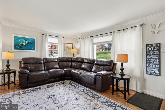 312 WOODLAWN AVE, Willow Grove, PA 19090