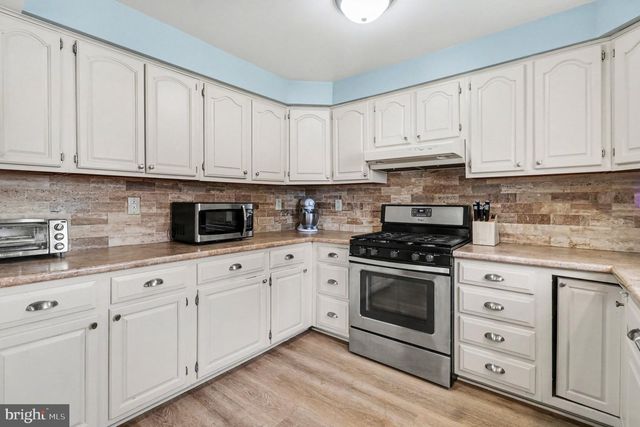 312 WOODLAWN AVE, Willow Grove, PA 19090