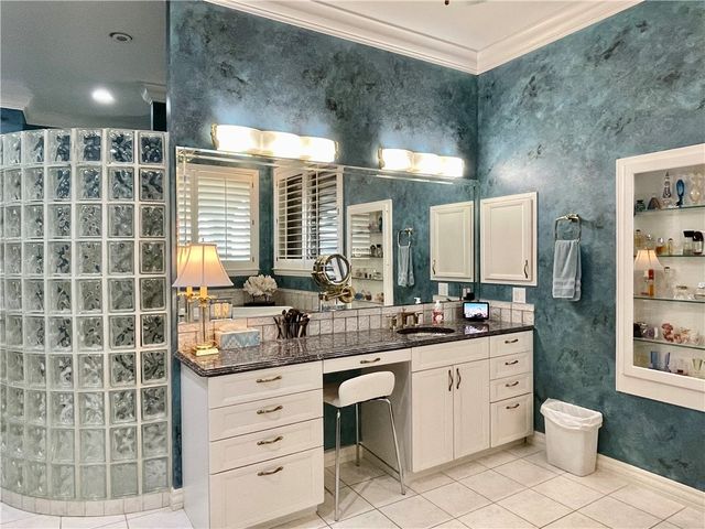 680 N Cliffside Drive, Fayetteville, AR 72701