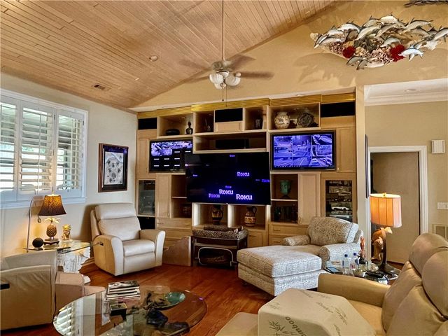 680 N Cliffside Drive, Fayetteville, AR 72701