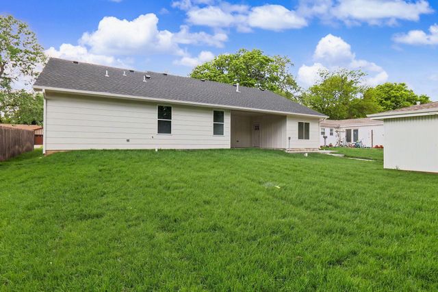 600 S Trotter, Maize, KS 67101