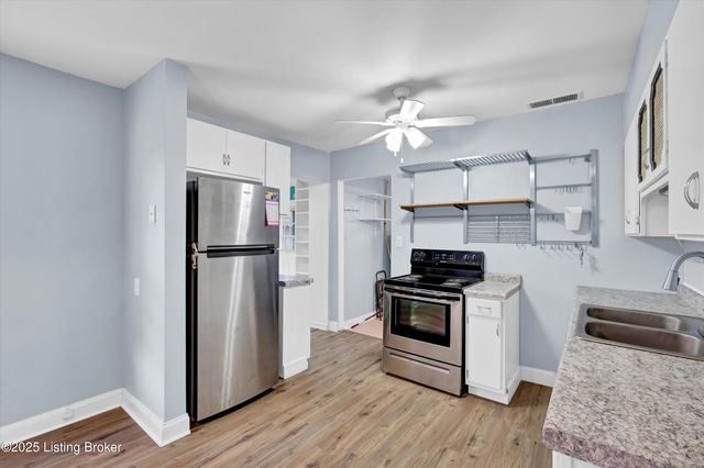 3706 Luken Dr, Louisville, KY 40216