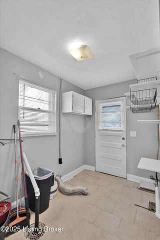 3706 Luken Dr, Louisville, KY 40216