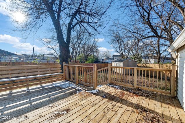 3706 Luken Dr, Louisville, KY 40216