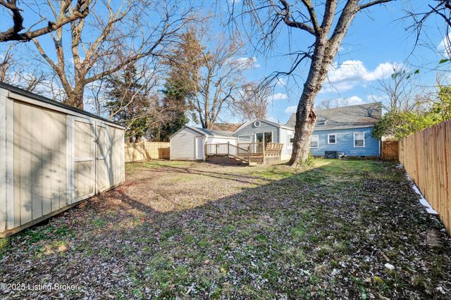 3706 Luken Dr, Louisville, KY 40216