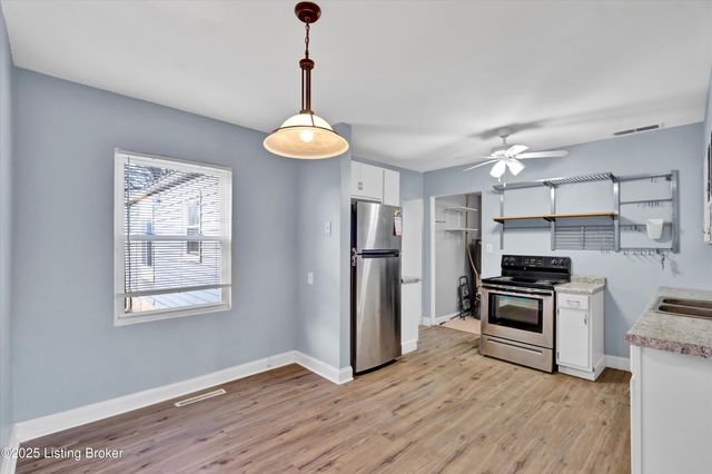 3706 Luken Dr, Louisville, KY 40216