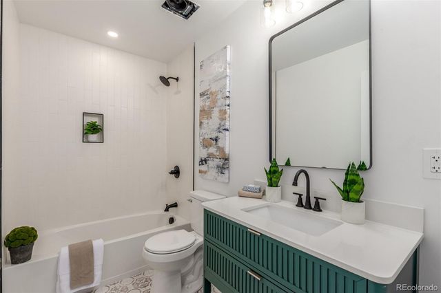 266 Stuart Street, Denver, CO 80219