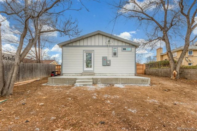 266 Stuart Street, Denver, CO 80219