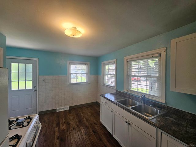 132 Leslie Avenue, Evansville, IN 47712