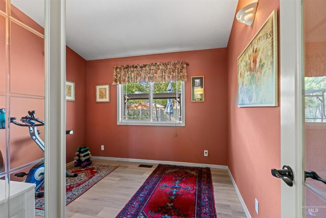 4951 W Classic Dr, Meridian, ID 83646