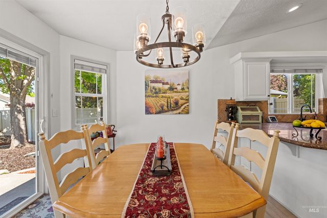 4951 W Classic Dr, Meridian, ID 83646