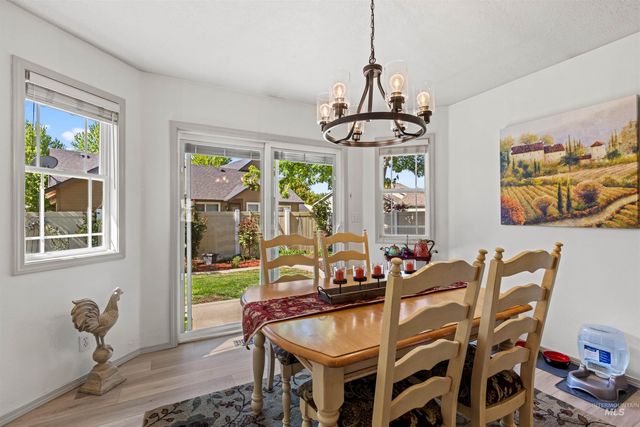 4951 W Classic Dr, Meridian, ID 83646