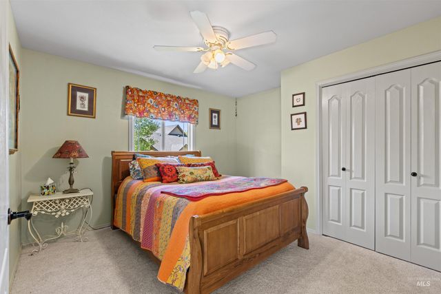 4951 W Classic Dr, Meridian, ID 83646
