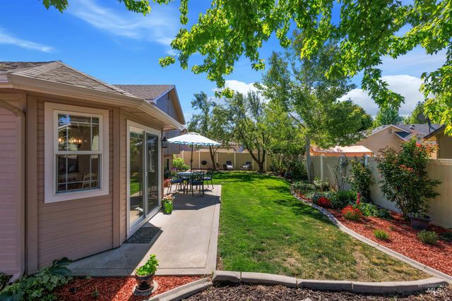 4951 W Classic Dr, Meridian, ID 83646
