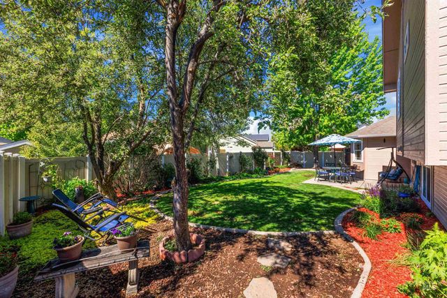 4951 W Classic Dr, Meridian, ID 83646