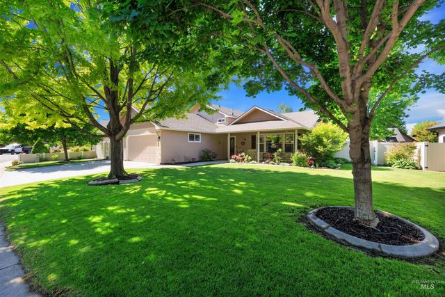 4951 W Classic Dr, Meridian, ID 83646