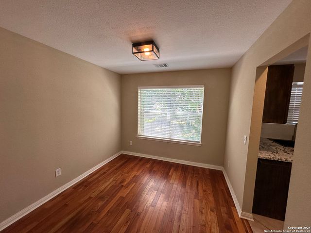 10411 HORN BLVD, San Antonio, TX 78240