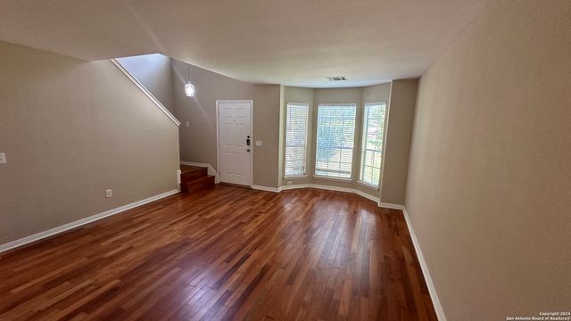 10411 HORN BLVD, San Antonio, TX 78240