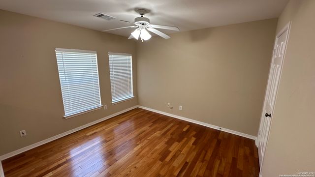 10411 HORN BLVD, San Antonio, TX 78240