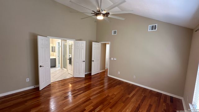 10411 HORN BLVD, San Antonio, TX 78240