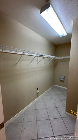 10411 HORN BLVD, San Antonio, TX 78240