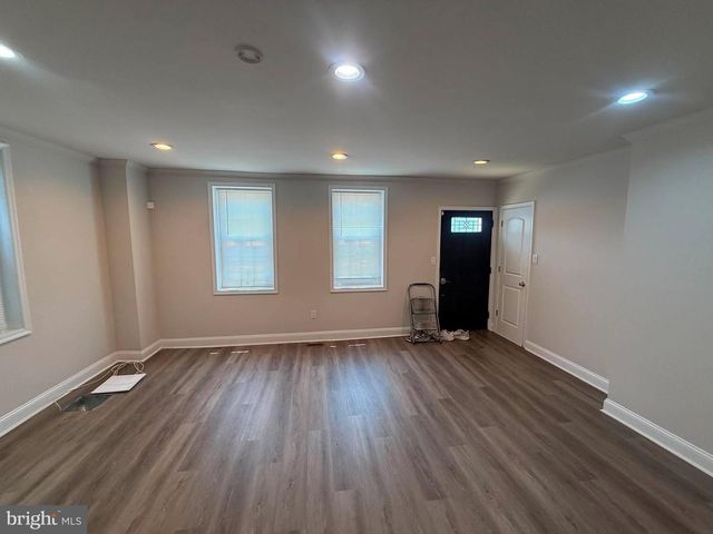 27 CHURCH ST, Mount Holly, NJ 08060