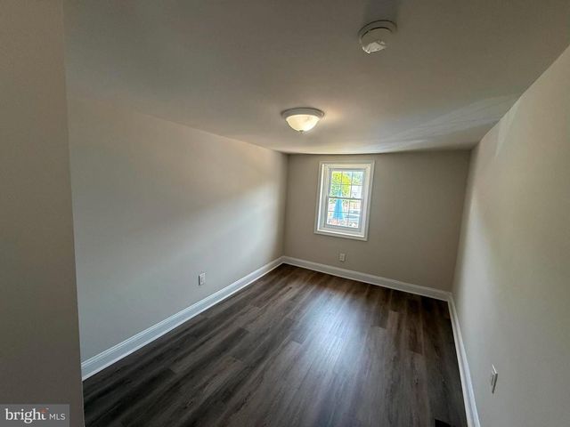 27 CHURCH ST, Mount Holly, NJ 08060