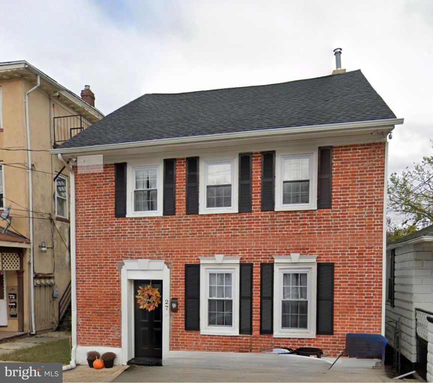 27 CHURCH ST, Mount Holly, NJ 08060