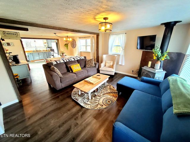 1471 Harold Patterson Rd, Dandridge, TN 37725
