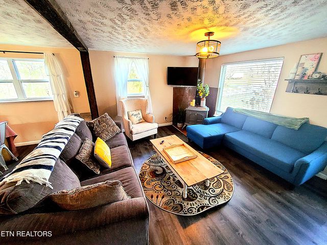 1471 Harold Patterson Rd, Dandridge, TN 37725