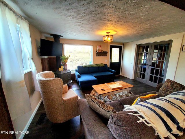 1471 Harold Patterson Rd, Dandridge, TN 37725