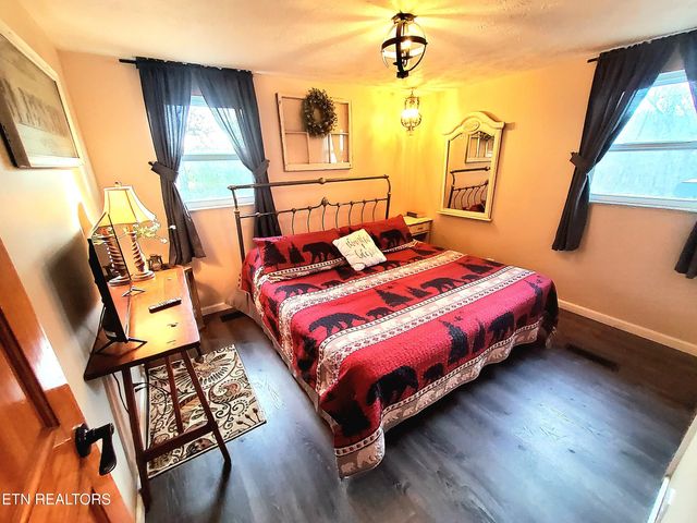 1471 Harold Patterson Rd, Dandridge, TN 37725