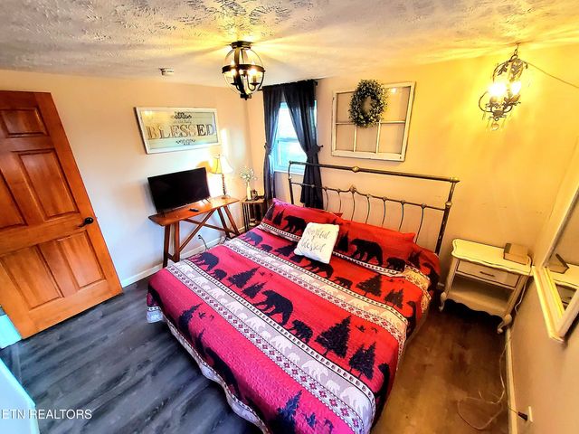 1471 Harold Patterson Rd, Dandridge, TN 37725