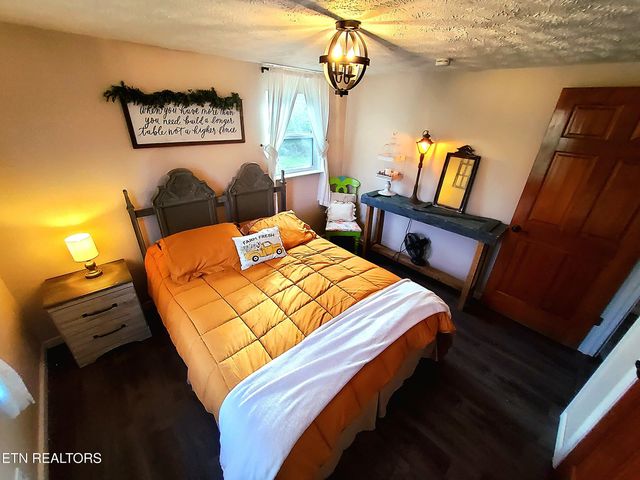 1471 Harold Patterson Rd, Dandridge, TN 37725