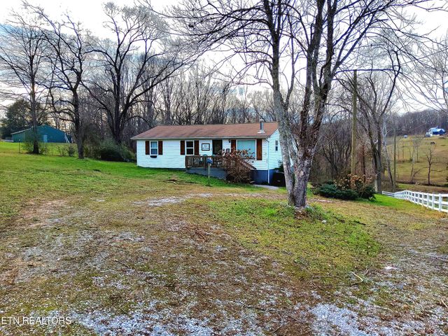1471 Harold Patterson Rd, Dandridge, TN 37725