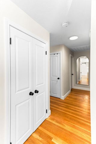 8 Dianthus Rd, Holbrook, MA 02343