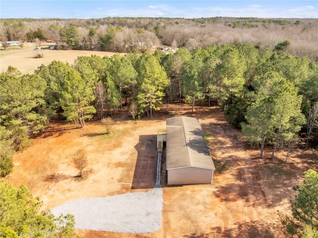 1112 Wilton E Hall Road, Starr, SC 29684